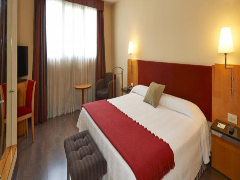 Nh Ciutat De Reus Hotel Eksteriør billede