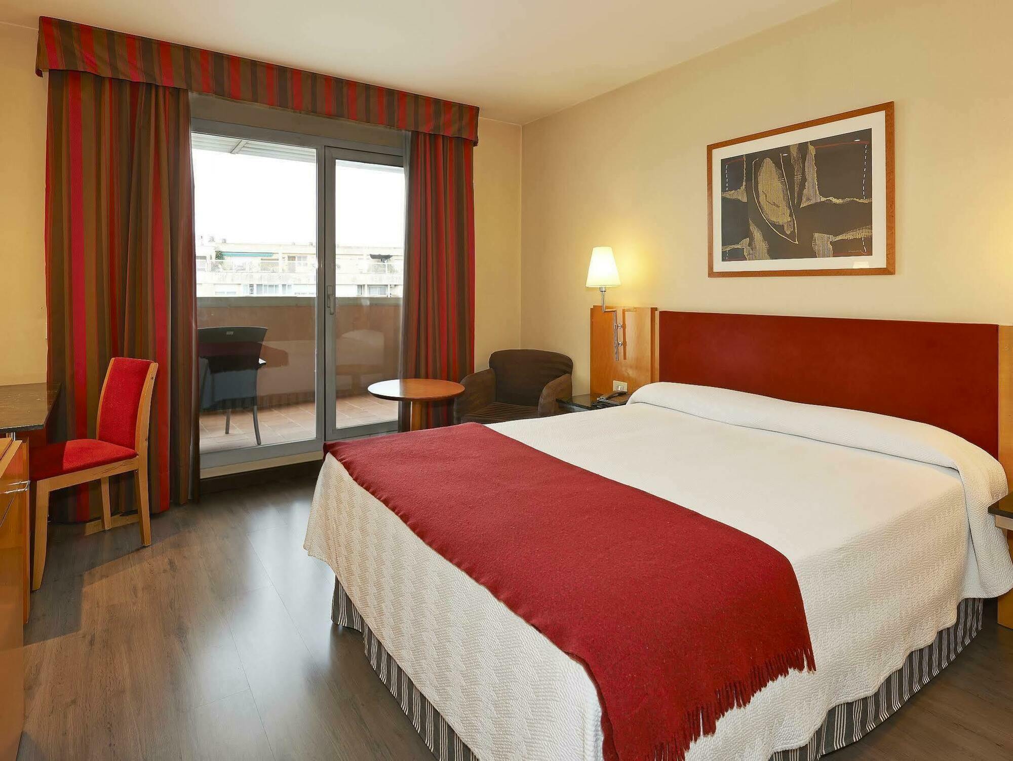 Nh Ciutat De Reus Hotel Eksteriør billede
